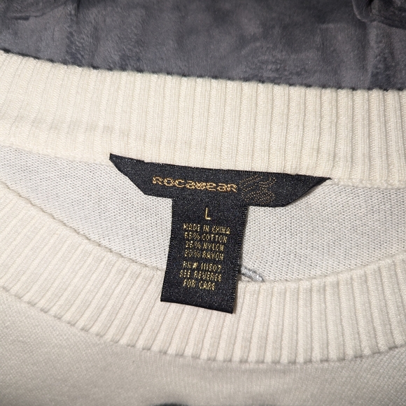 Rocawear white sweater medium with silver gem-like accents on the R - Picture 3 of 3